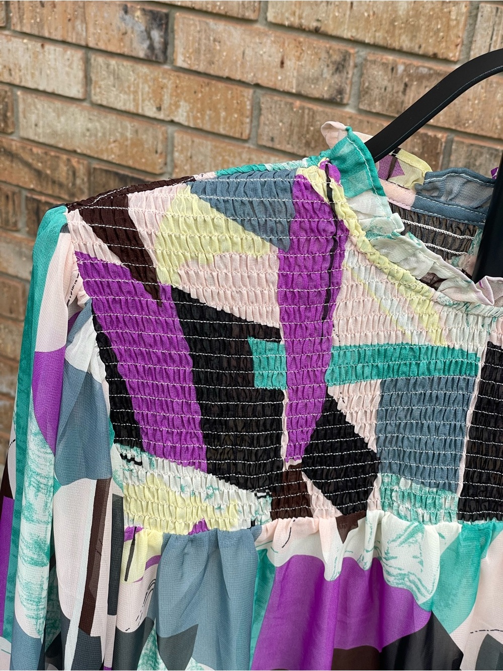 Entro Abstract Print Smocked Ruffle Blouse Large - Picture 4 of 9
